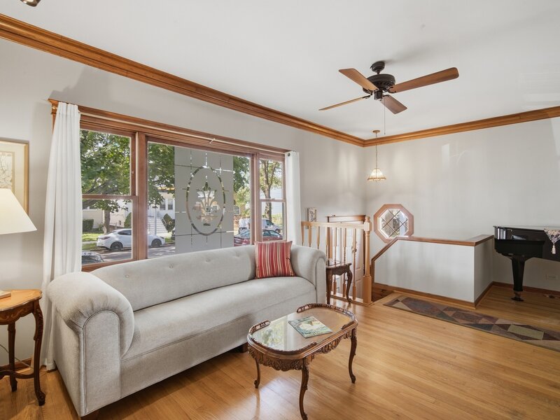 3831 N Octavia Avenue Chicago IL 60634