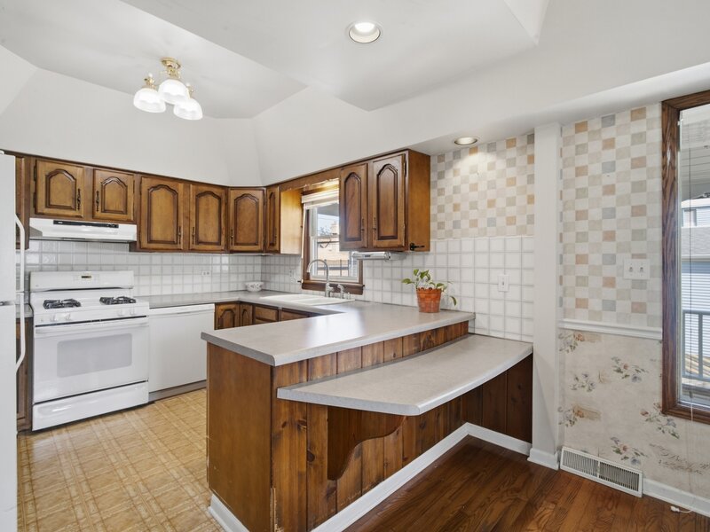 3831 N Octavia Avenue Chicago IL 60634