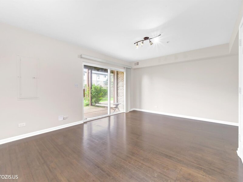 673 E Fountainview Drive Mundelein IL 60060