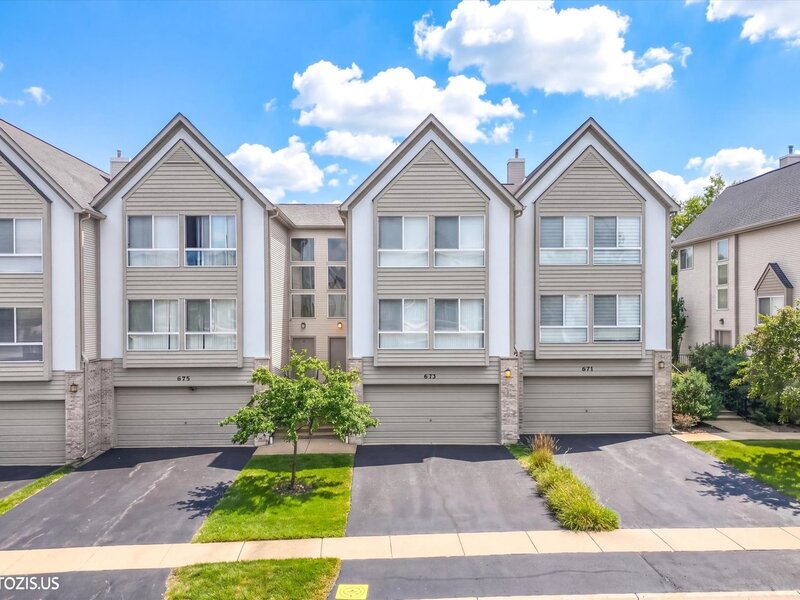 673 E Fountainview Drive Mundelein IL 60060