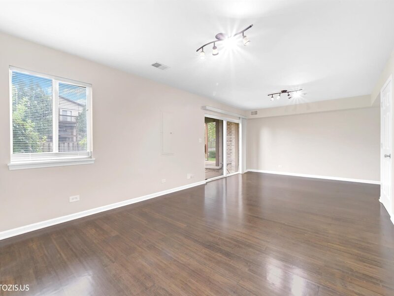 673 E Fountainview Drive Mundelein IL 60060