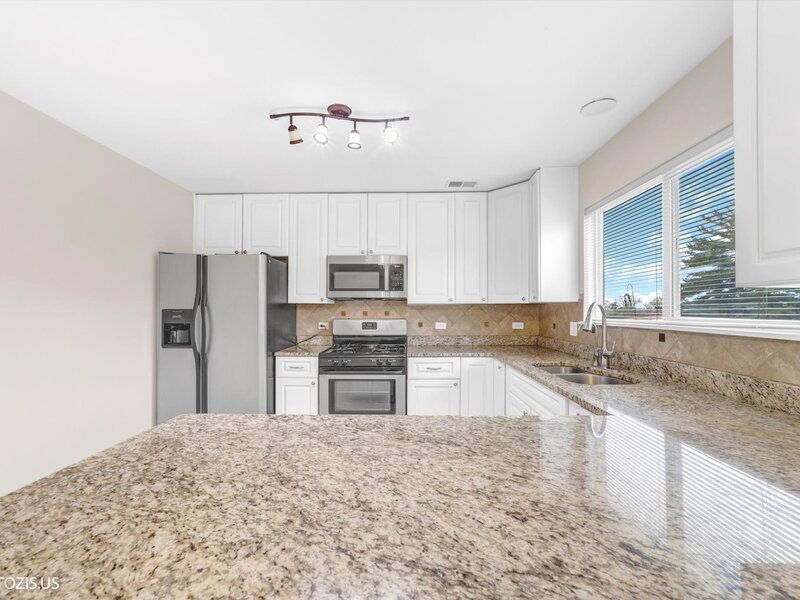 673 E Fountainview Drive Mundelein IL 60060