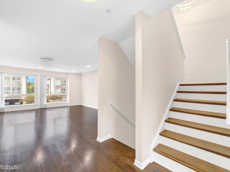 673 E Fountainview Drive Mundelein IL 60060