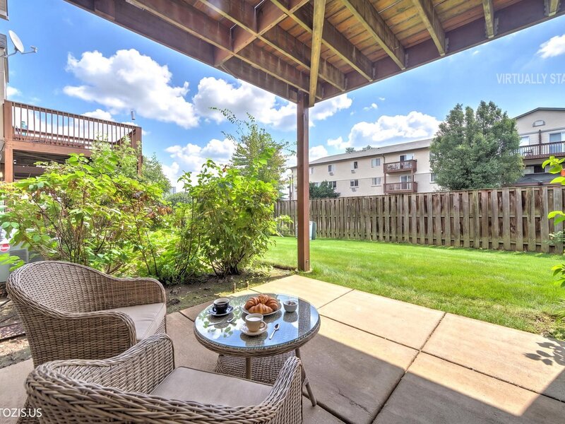 673 E Fountainview Drive Mundelein IL 60060