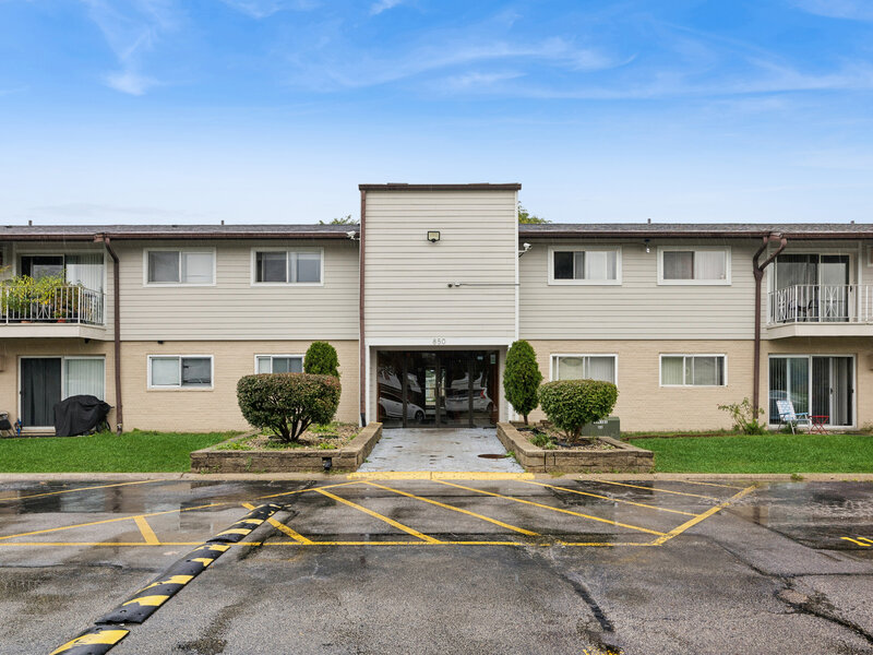 850 E Old Willow Road Prospect Heights IL 60070