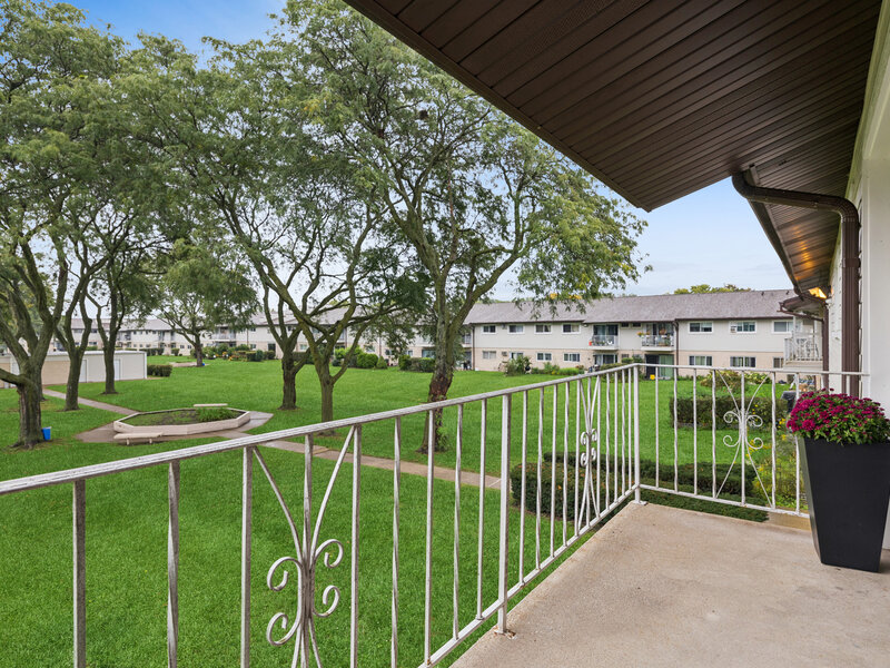 850 E Old Willow Road Prospect Heights IL 60070