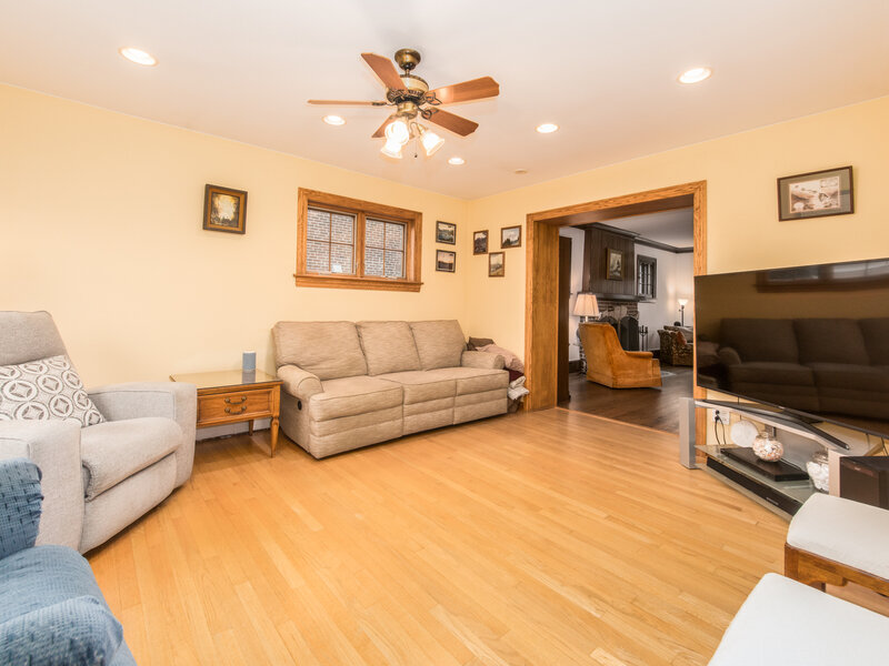 221 East Avenue Park Ridge IL 60068