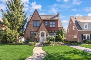 Photo of 221 East Avenue Park Ridge IL 60068