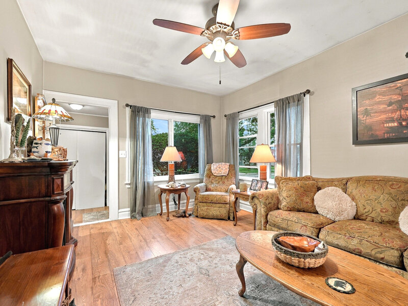458 S Harvard Avenue Villa Park IL 60181