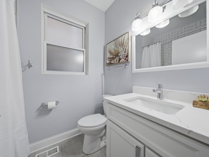 1457 W Fry Street Chicago IL 60642
