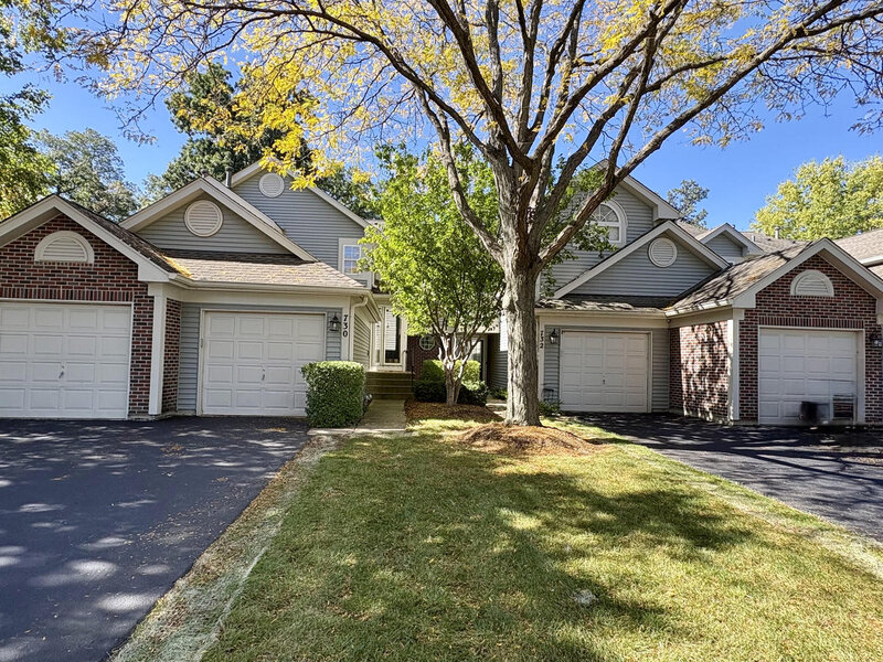 730 Ripple Brook Lane Elgin IL 60120