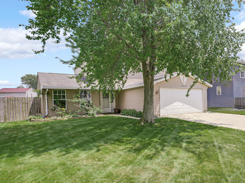 20547 S Frankfort Square Road Frankfort IL 60423
