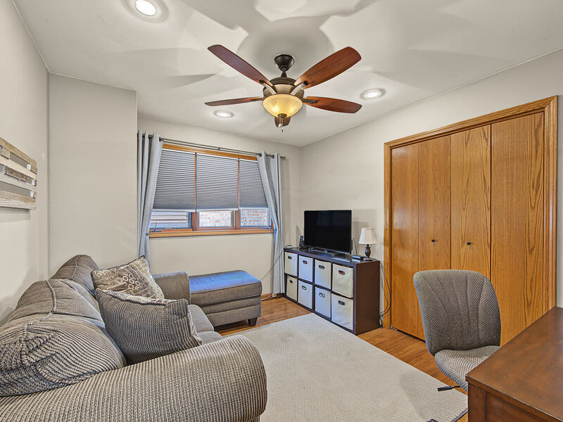 11629 S Avenue J Chicago IL 60617