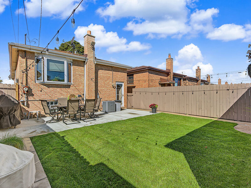 11629 S Avenue J Chicago IL 60617