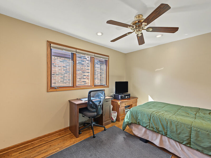 11629 S Avenue J Chicago IL 60617