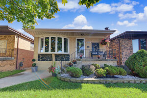 Photo of 11629 S Avenue J Chicago IL 60617