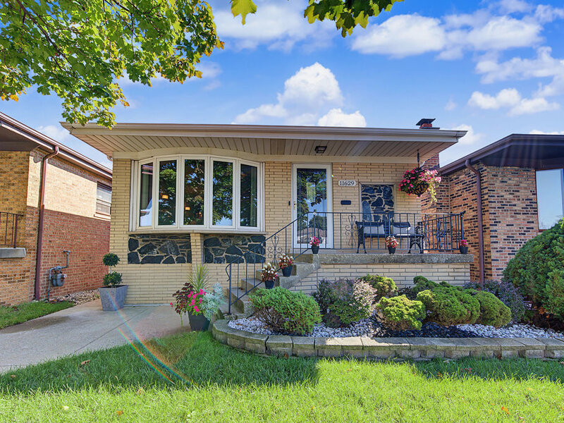 11629 S Avenue J Chicago IL 60617
