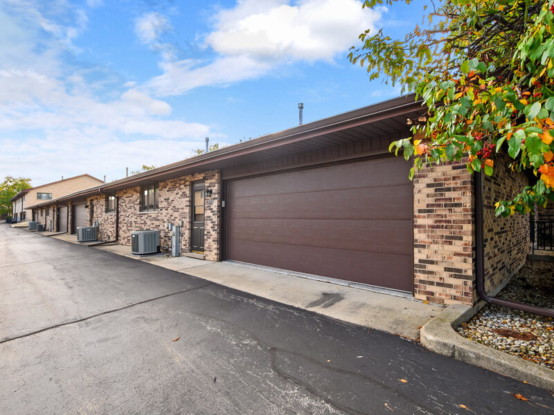 8316 Ashley Lane Tinley Park IL 60477