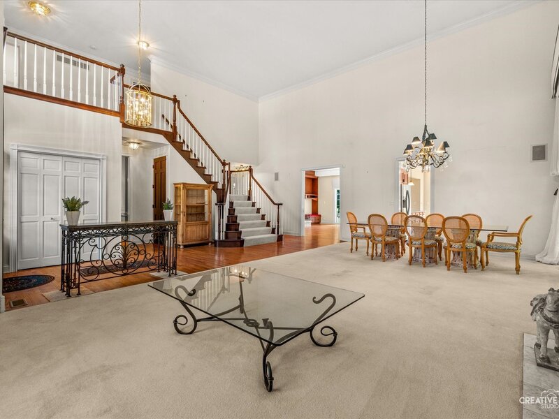 4 S Robert Frost Circle St. Charles IL 60175