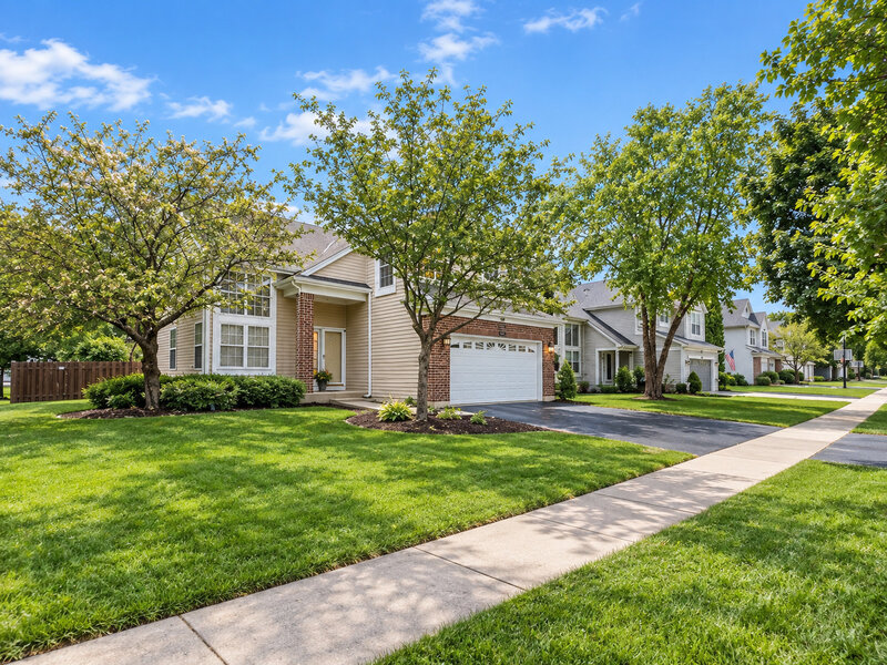 1463 Newcastle Lane Bartlett IL 60103