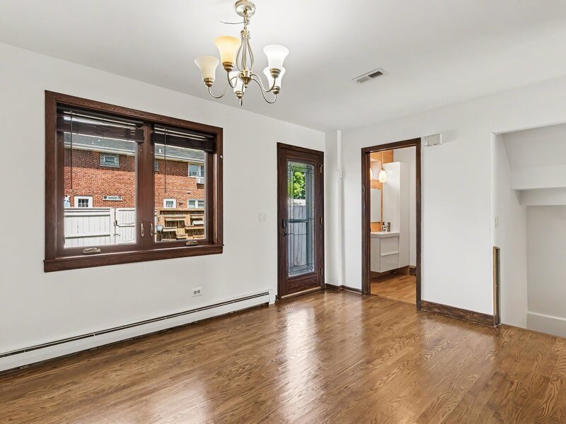 15 Virginia Lane Elmhurst IL 60126