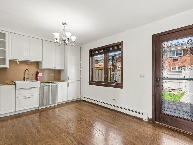15 Virginia Lane Elmhurst IL 60126