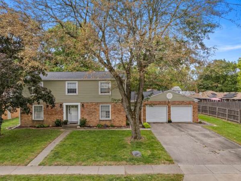 1703 Mayfair Road Champaign IL 61821