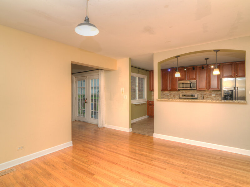 306 Colony Green Drive Bloomingdale IL 60108