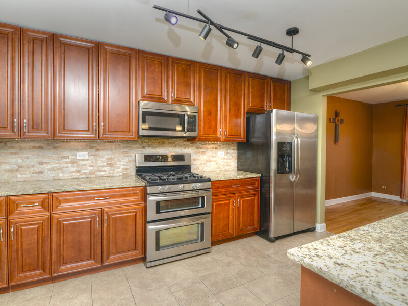 306 Colony Green Drive Bloomingdale IL 60108