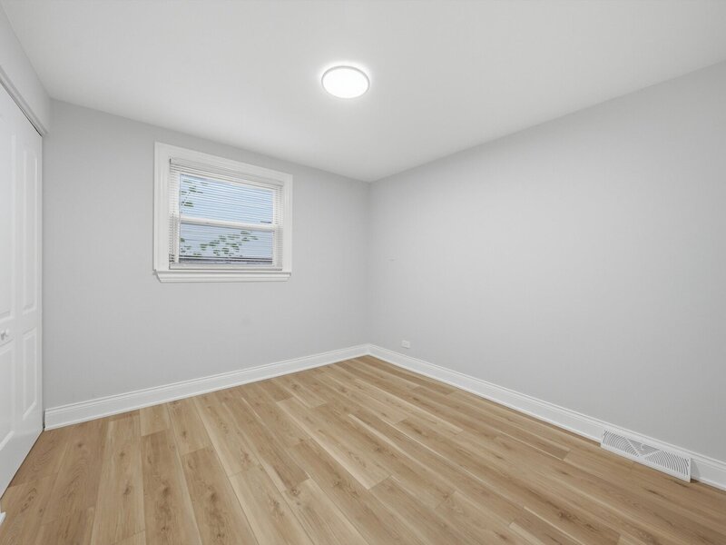 16548 Paulina Street Markham IL 60428