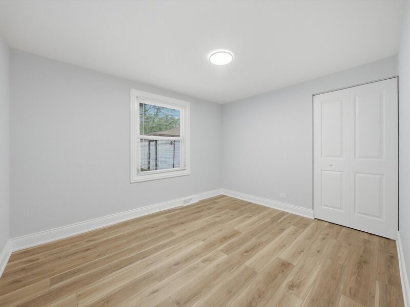 16548 Paulina Street Markham IL 60428