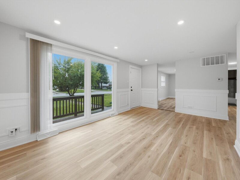 16548 Paulina Street Markham IL 60428
