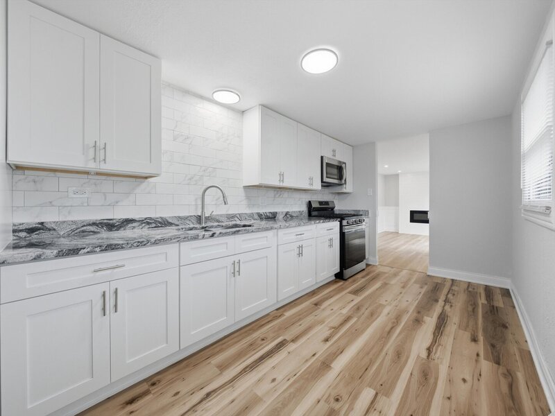 16548 Paulina Street Markham IL 60428