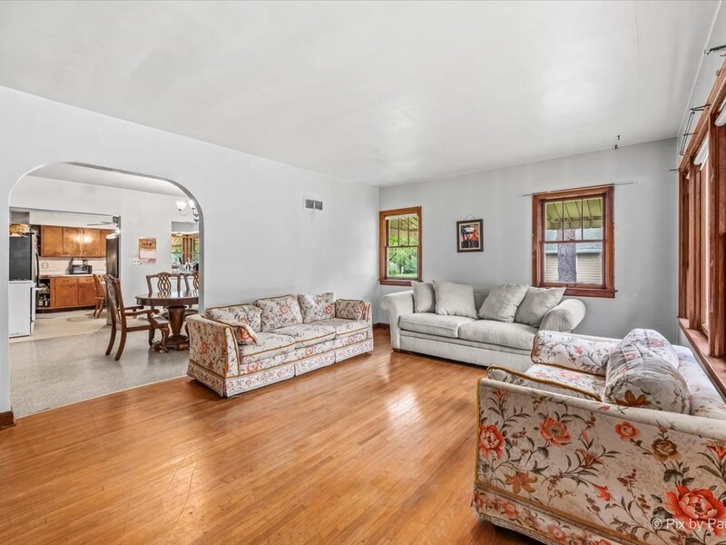 867 Clay Street Woodstock IL 60098