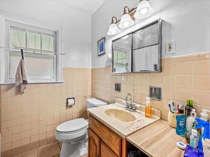 867 Clay Street Woodstock IL 60098