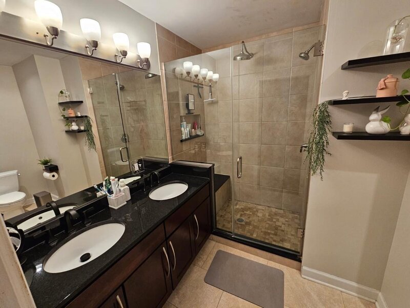 1454 W Blackhawk Street Chicago IL 60642