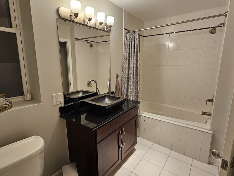 1454 W Blackhawk Street Chicago IL 60642
