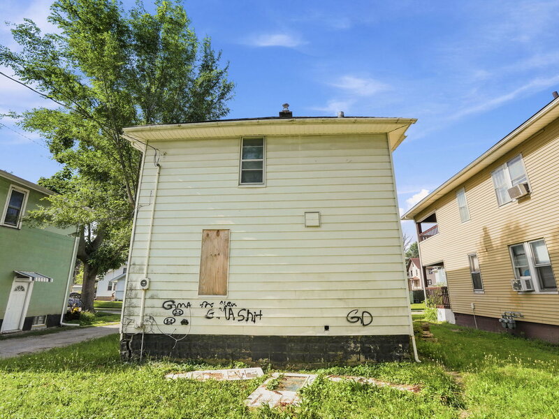 1121 15th Avenue Rock Island IL 61201