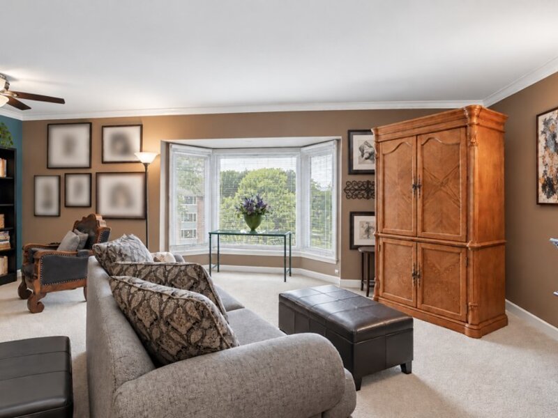 201 Thames Parkway Park Ridge IL 60068