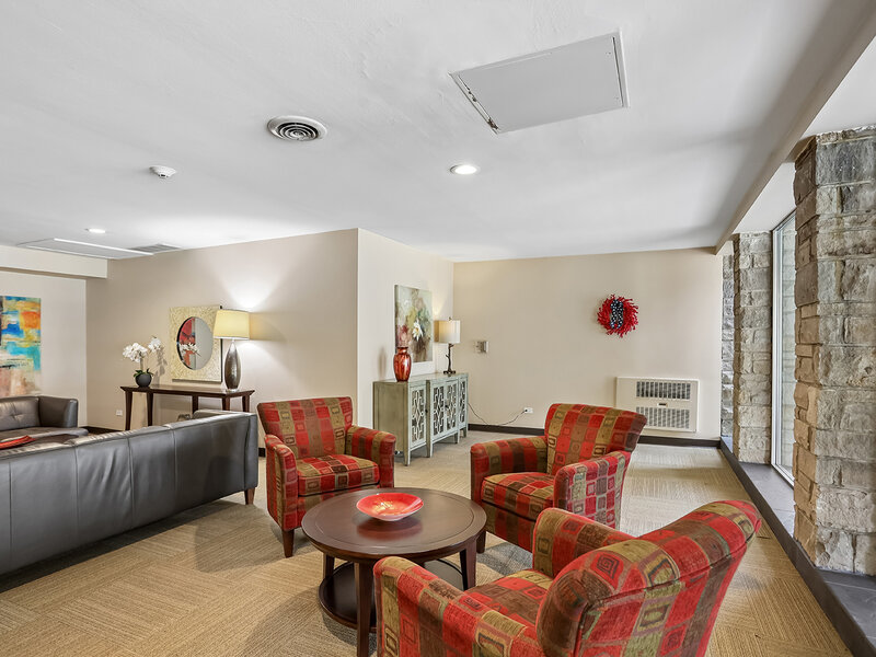 201 Thames Parkway Park Ridge IL 60068