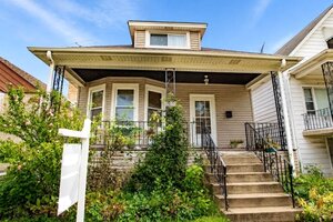 Photo of 3755 N Nottingham Avenue Chicago IL 60634