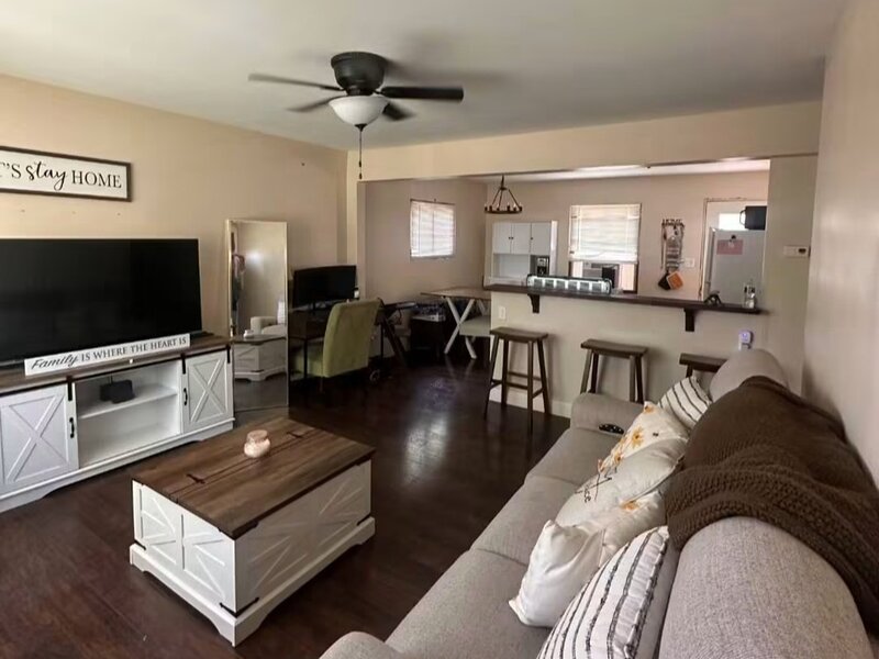 264 Creekside Drive Bolingbrook IL 60440
