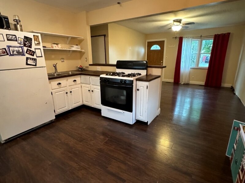 264 Creekside Drive Bolingbrook IL 60440