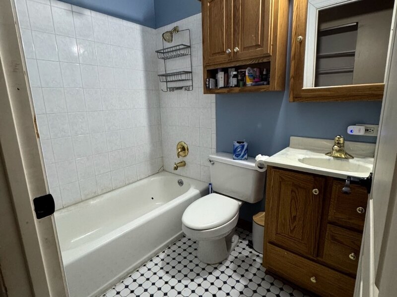 264 Creekside Drive Bolingbrook IL 60440