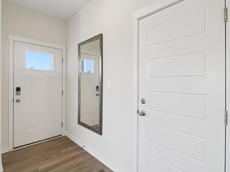1704 Baler Avenue Aurora IL 60503