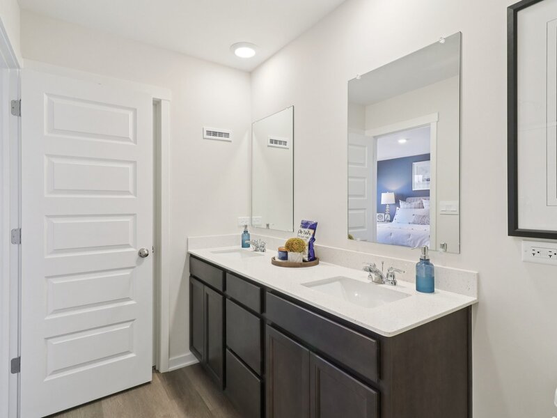 1704 Baler Avenue Aurora IL 60503