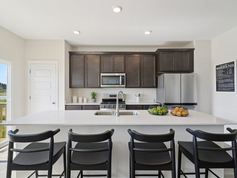 1704 Baler Avenue Aurora IL 60503