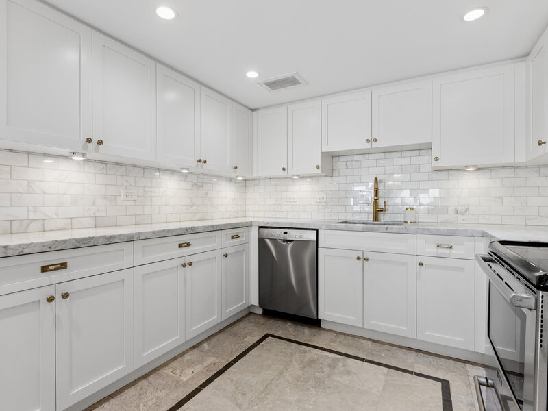 175 E Delaware Place Chicago IL 60611