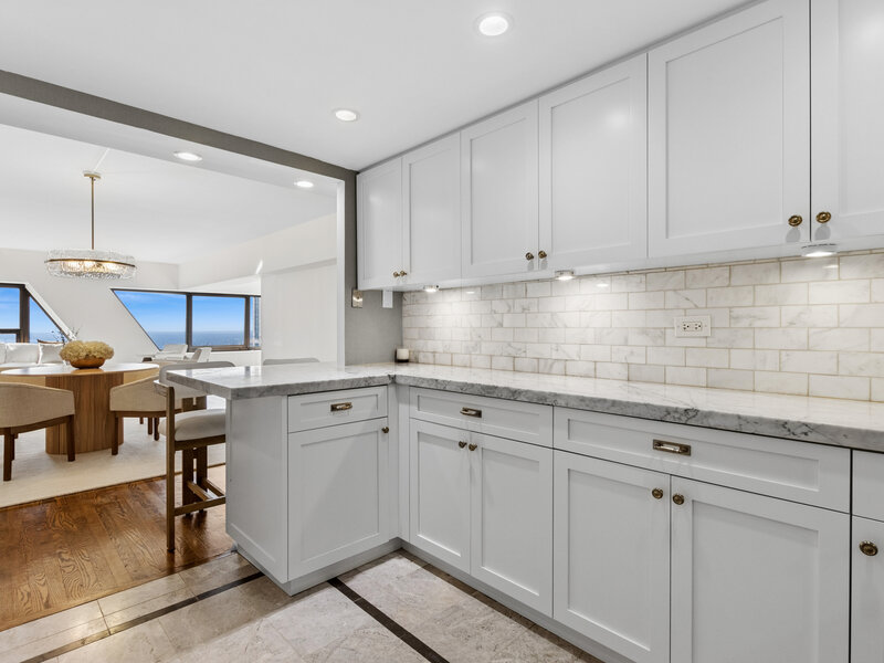 175 E Delaware Place Chicago IL 60611