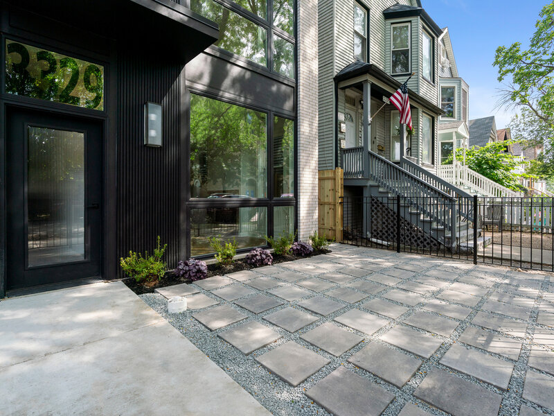 3329 N Whipple Street Chicago IL 60618